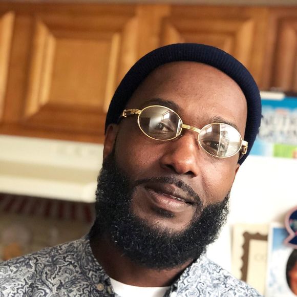 Meet your Posher, Aaron - Picture 1 of 1